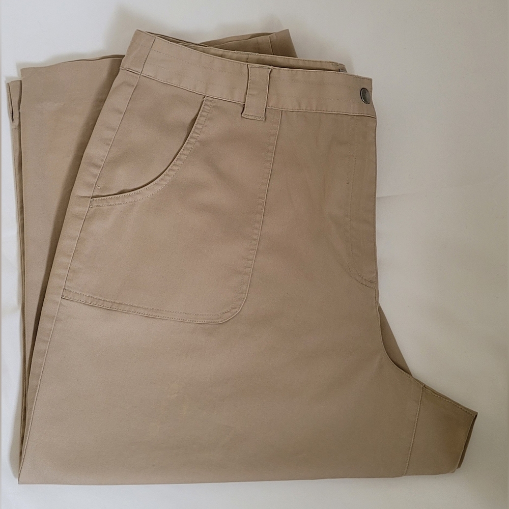 Chico's Tan Stretch Capri Pants Size 3/XL